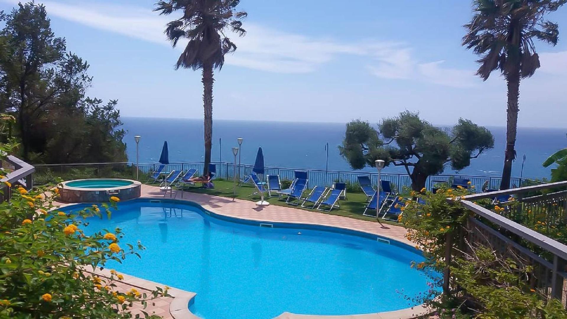 Nettuno Hotel Palace ベルヴェデーレ・マリッティモ エクステリア 写真