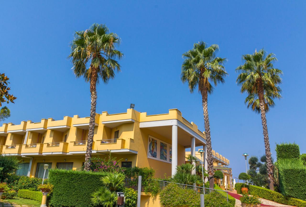 Nettuno Hotel Palace ベルヴェデーレ・マリッティモ エクステリア 写真