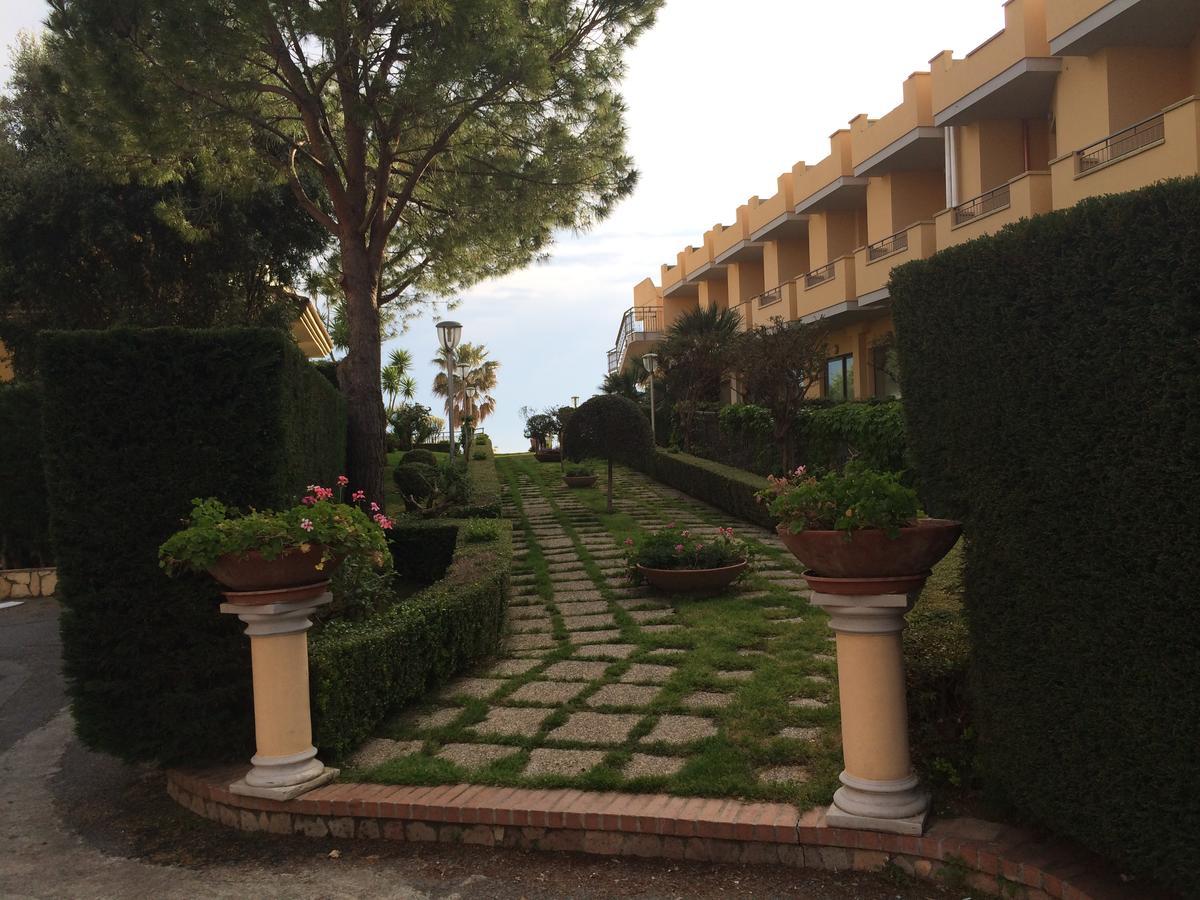 Nettuno Hotel Palace ベルヴェデーレ・マリッティモ エクステリア 写真